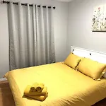 Spacious Downtown 3Br Home, 4Bds