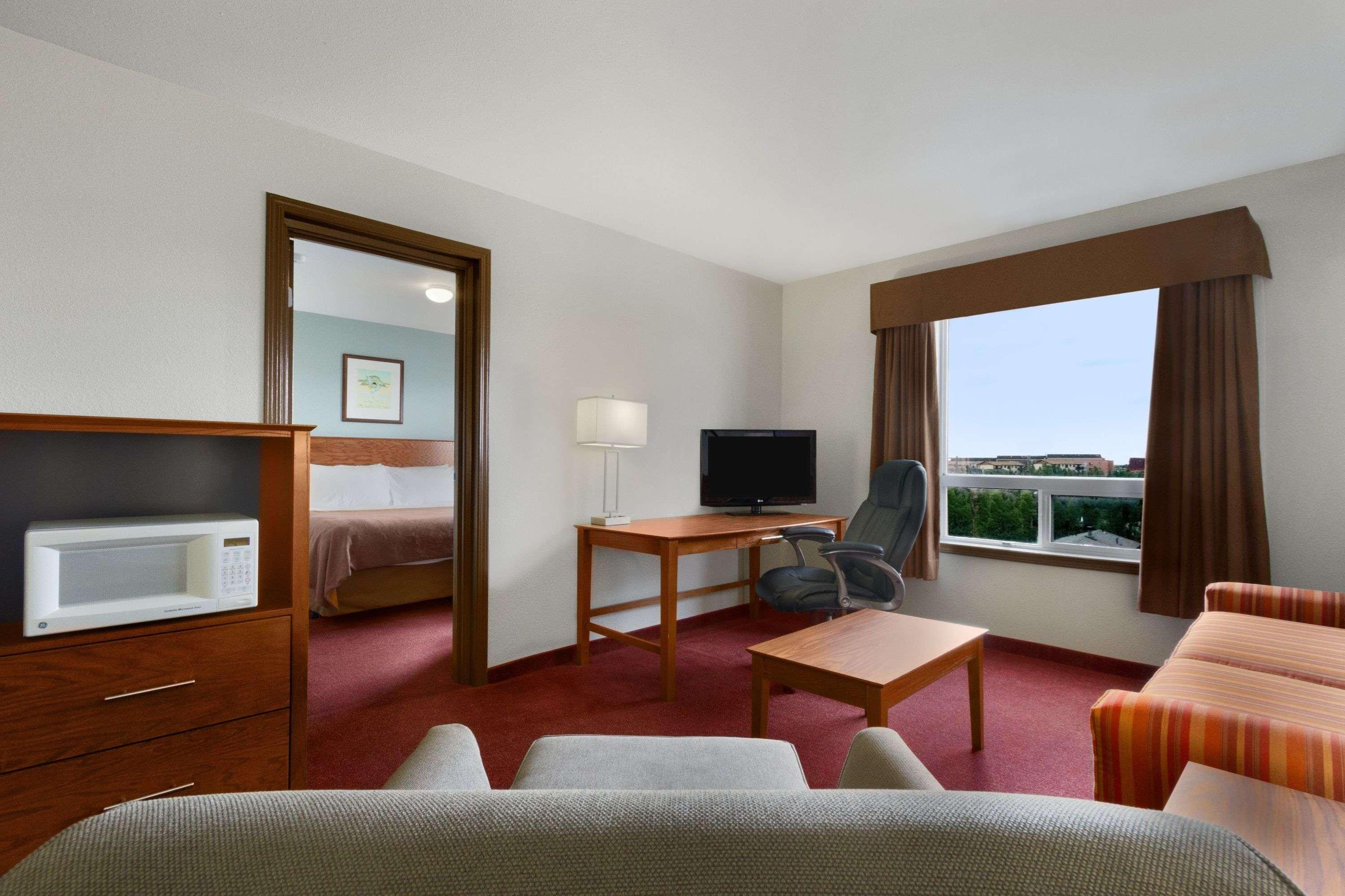 Hotel Super 8 By Wyndham 3*