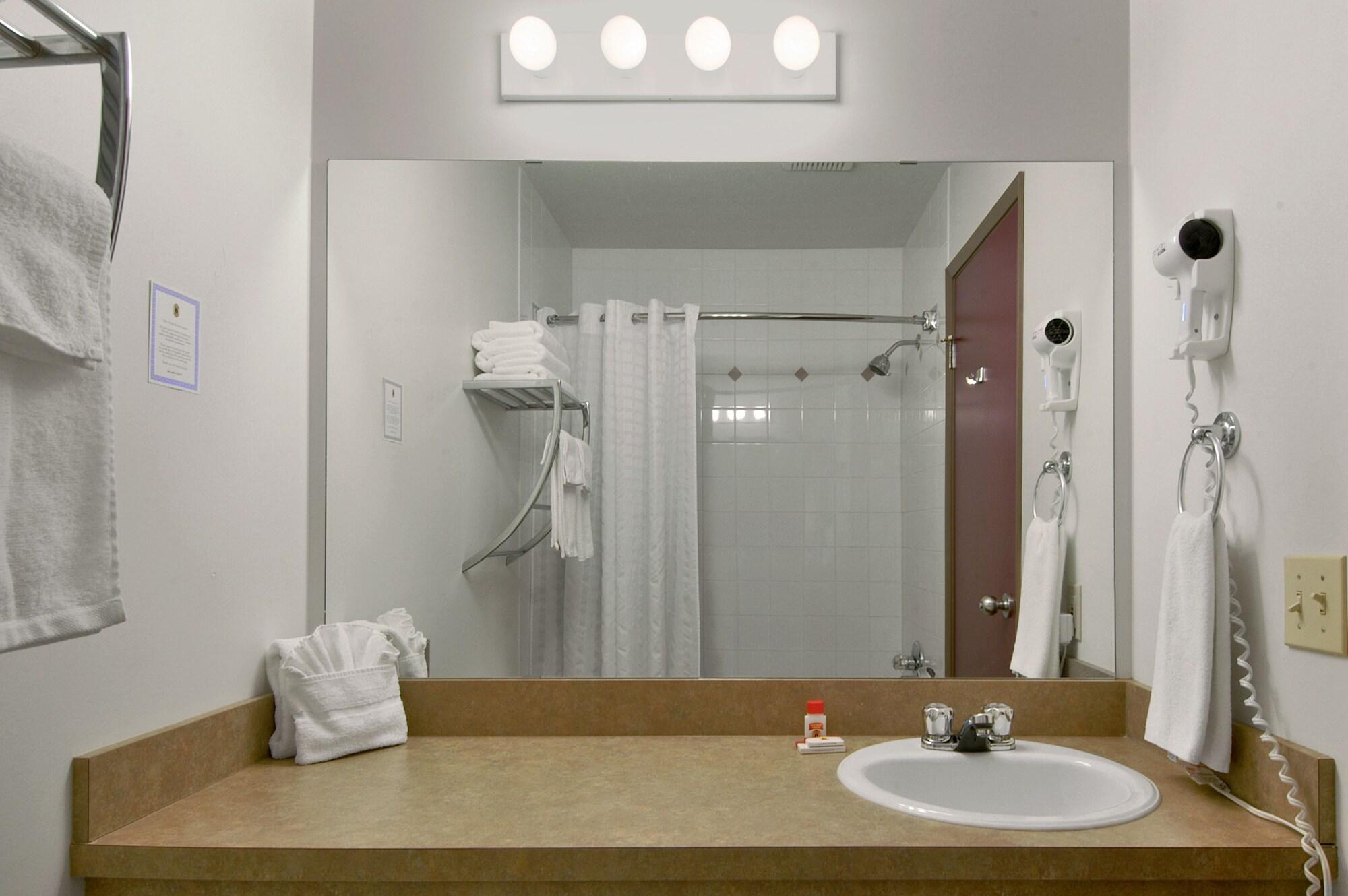 Super 8 By Wyndham 3* Yellowknife