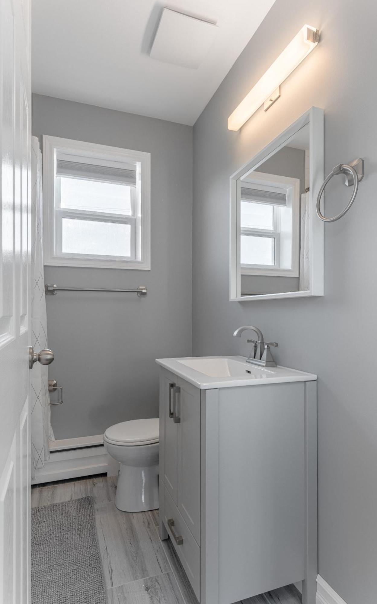 Modern Downtown 3br 2b