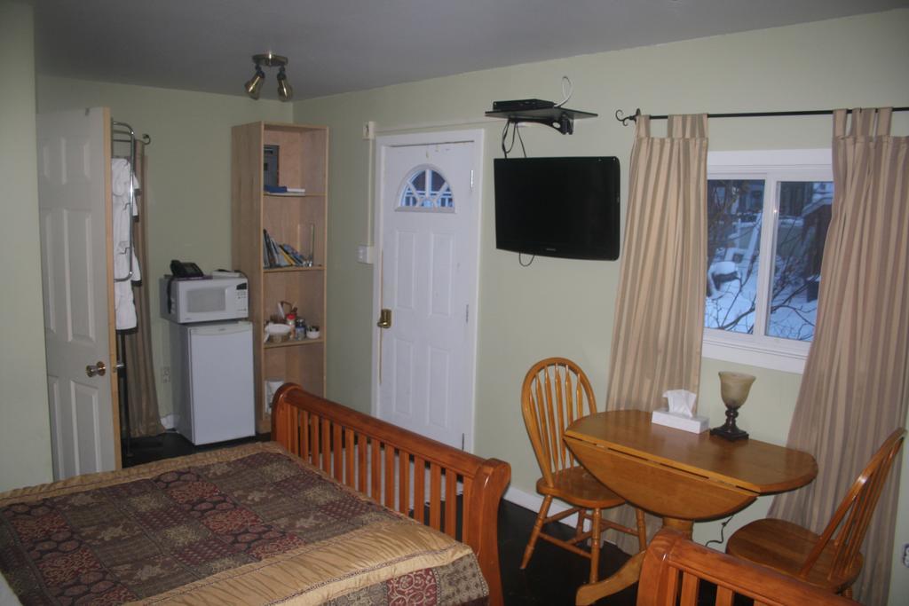 Aurora Bayside Inn 3*
