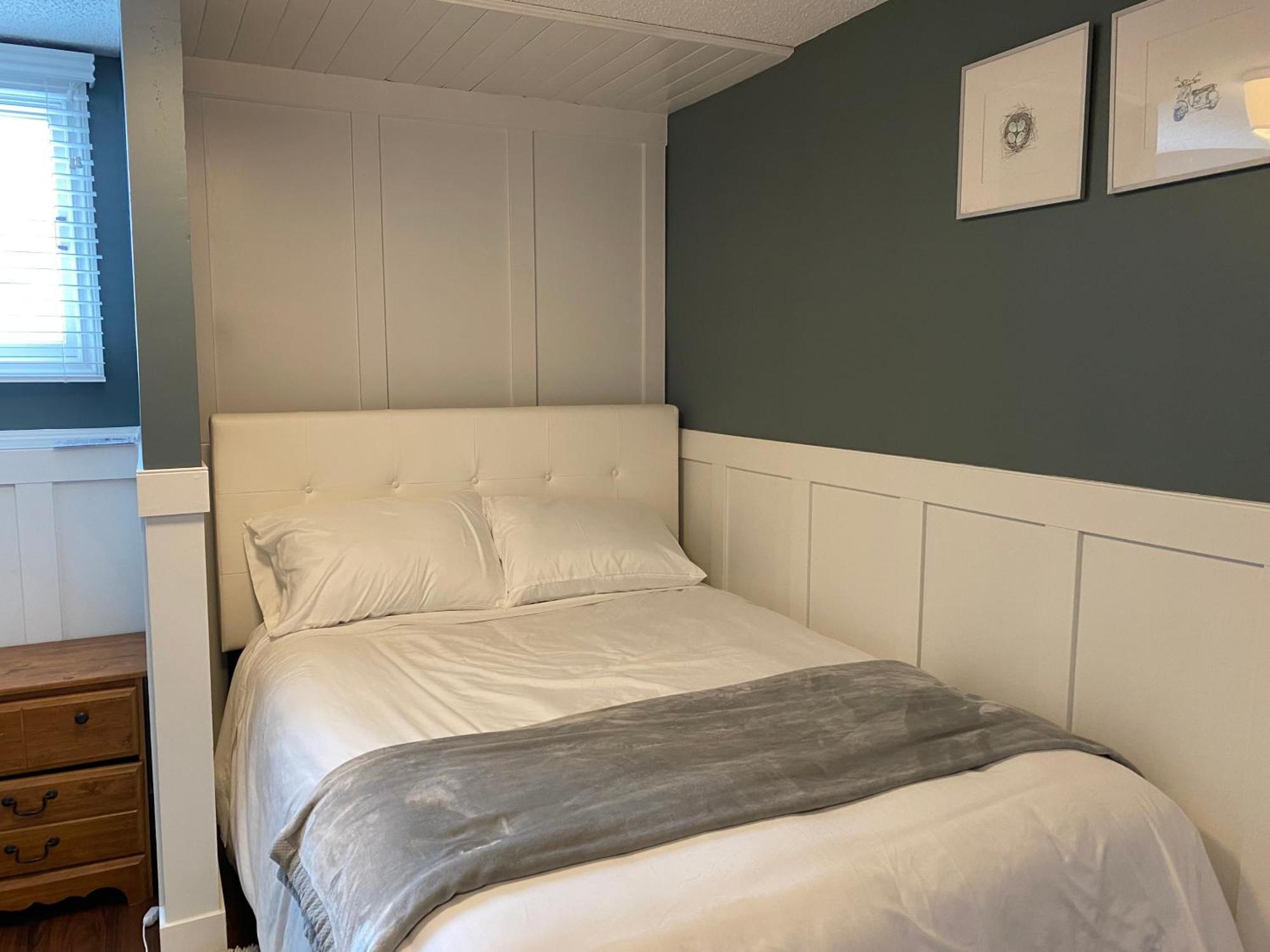 1bed Cozy Retreat & Spacious Lounge *