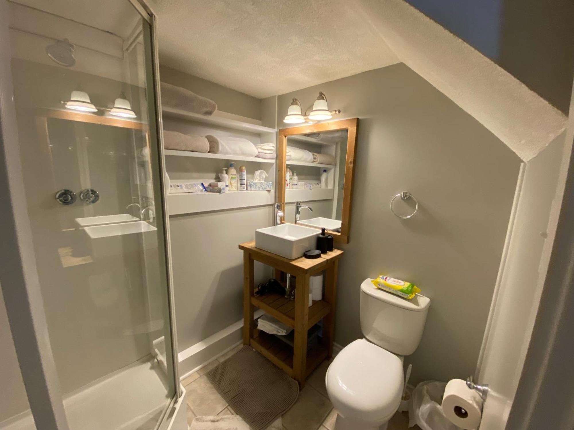 1bed Cozy Retreat & Spacious Lounge Guest house *