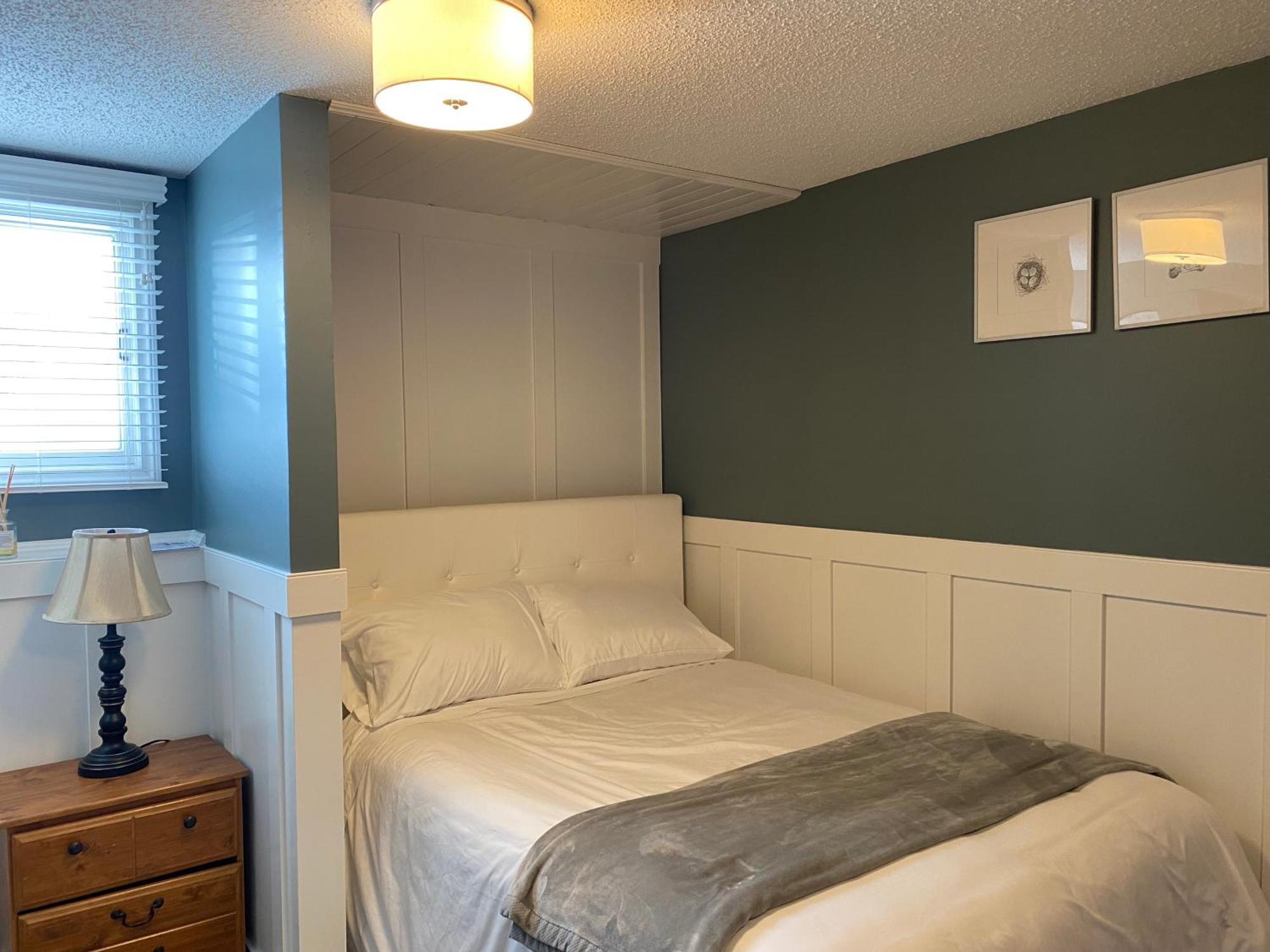 1bed Cozy Retreat & Spacious Lounge * Yellowknife