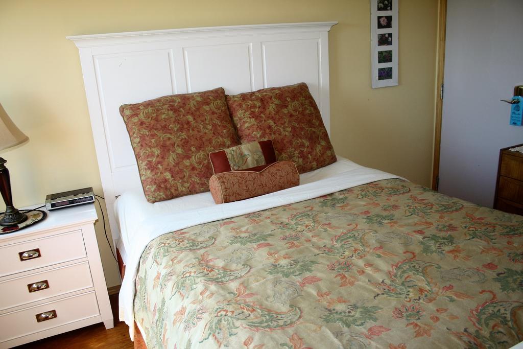 Inn Aurora Bayside Inn