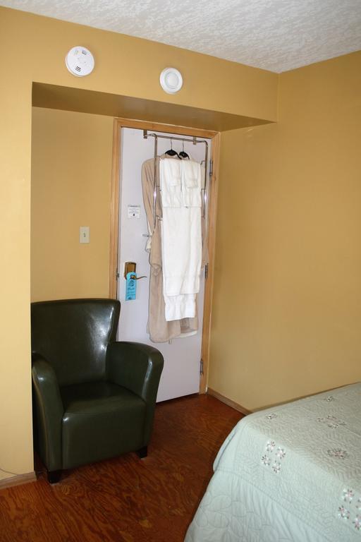 Aurora Bayside Inn Inn 3*