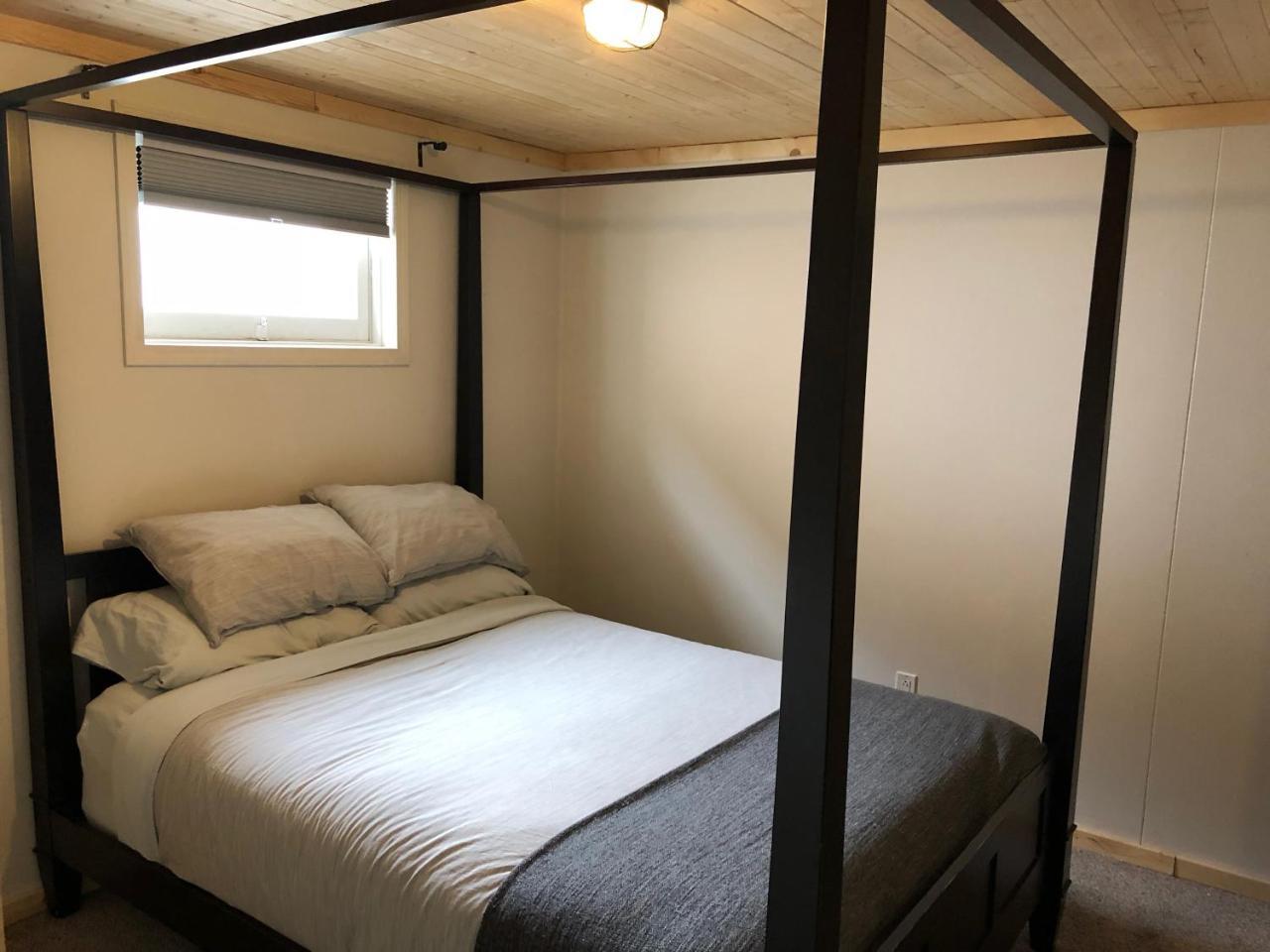 Bed & Breakfast Yellowknife B&B