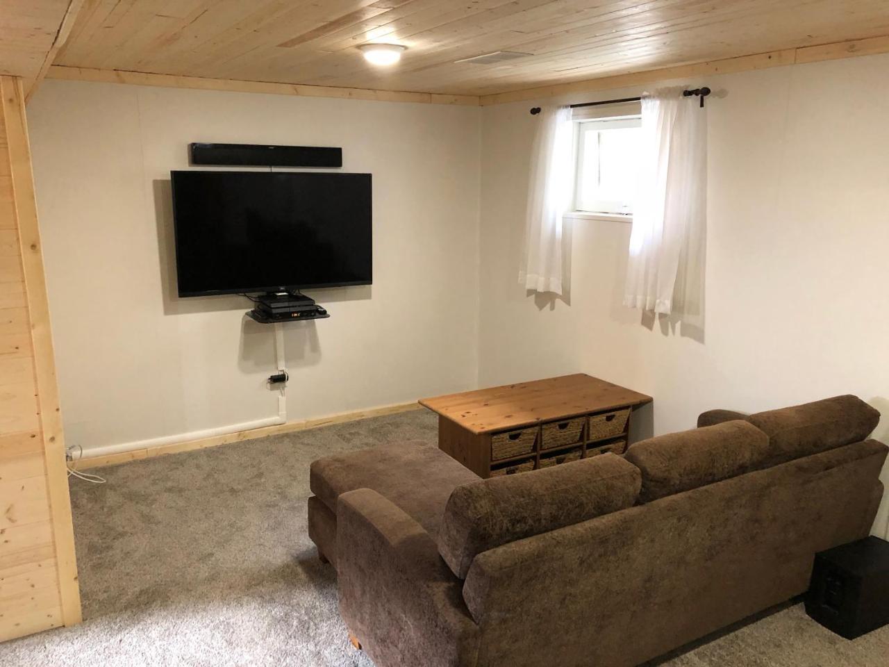 Bed & Breakfast Yellowknife B&B