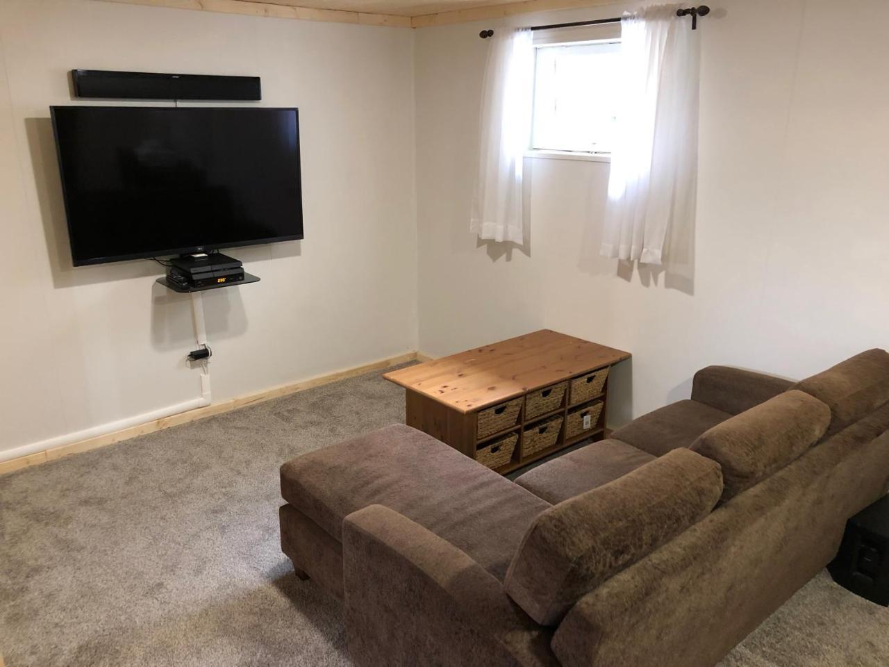 Yellowknife B&B 3*